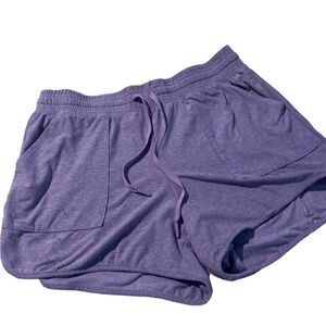 Danskin size medium excellent condition front pockets elastic waist draw string